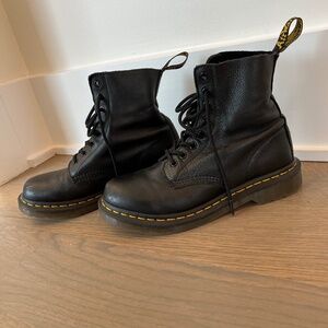 Dr Martens 1460 Pascal Virginia Leather Boots